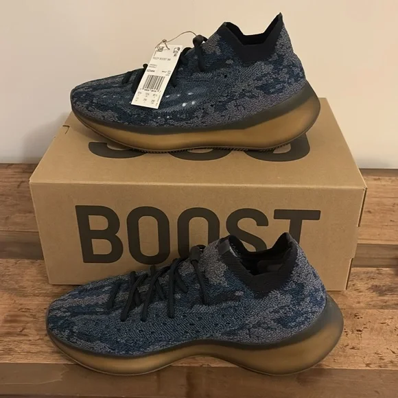 Yeezy 380 Covellite size 11